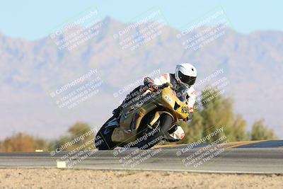 media/Jan-12-2025-CVMA (Sun) [[be1d2b16e3]]/Race 3-Amateur Supersport Middleweight/